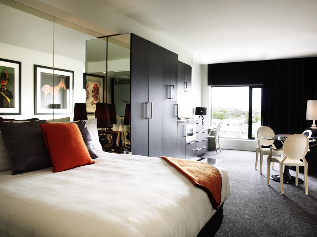 The Cullen Melbourne - Art Series Eksteriør bilde A room at the hotel
