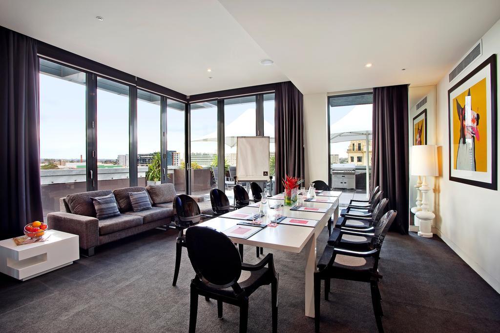 The Cullen Melbourne - Art Series Eksteriør bilde The Boardroom at the Hotel